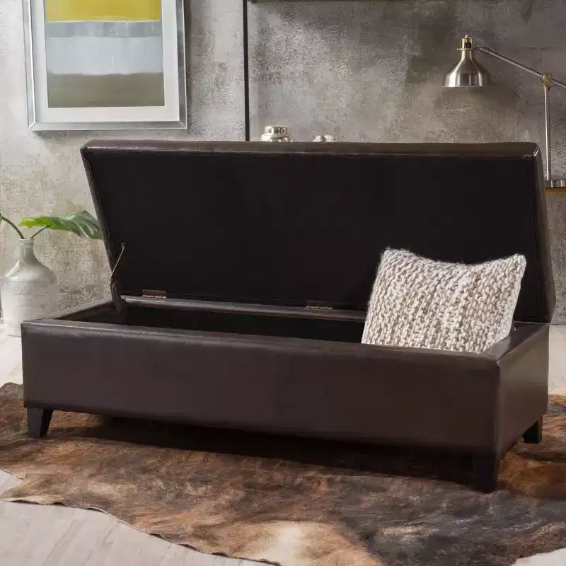 Pouf contenitore contemporaneo in similpelle con gambe in legno di betulla – 127 cm L, coperchio con chiusura ammortizzata