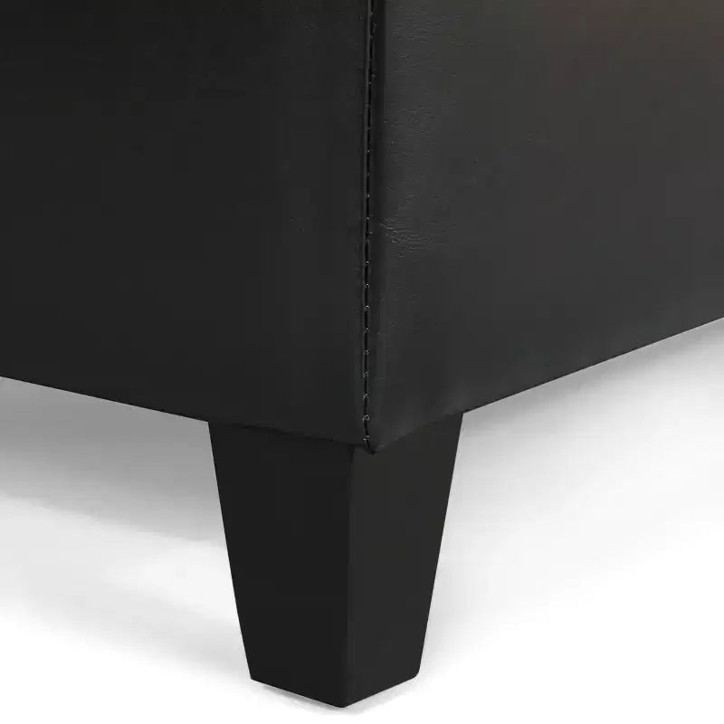 Pouf contenitore contemporaneo in similpelle con gambe in legno di betulla – 127 cm L, coperchio con chiusura ammortizzata