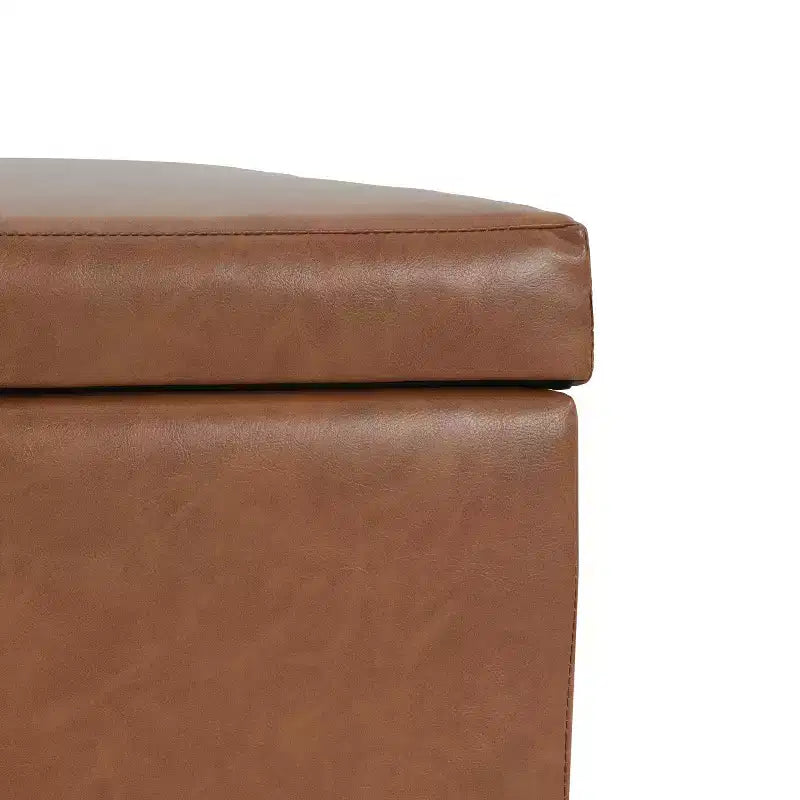 Pouf contenitore contemporaneo in similpelle con gambe in legno di betulla – 127 cm L, coperchio con chiusura ammortizzata