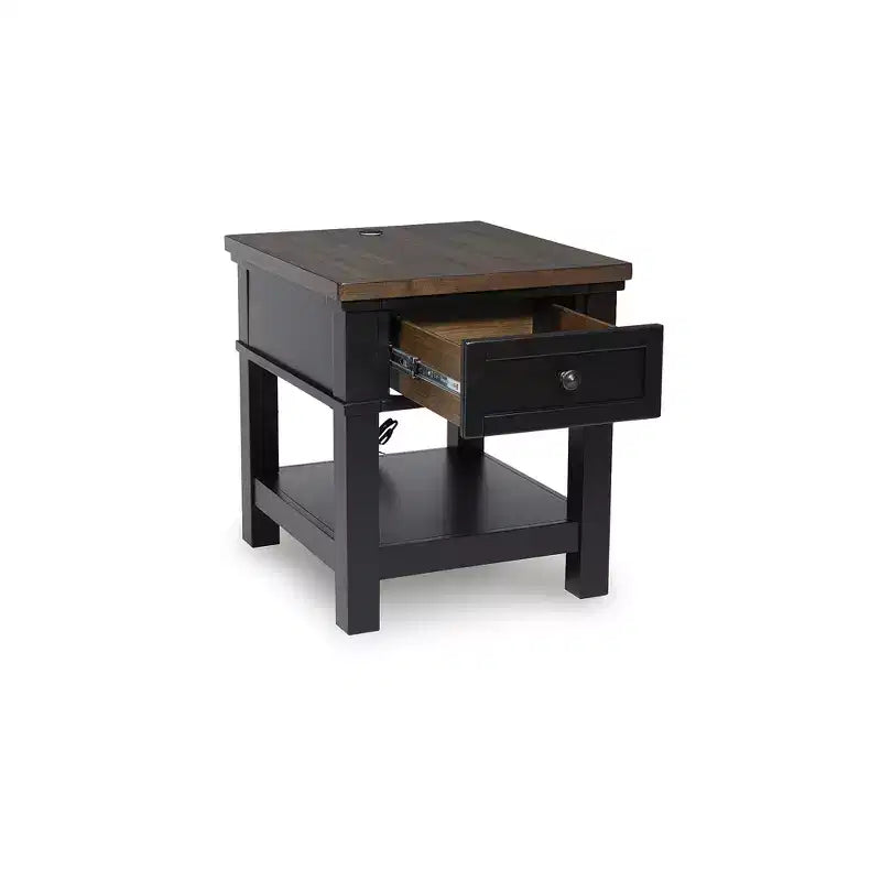 Tavolino Comodino Modern Farmhouse con Ricarica USB-A e USB-C, Cassetto e Ripiano Aperto – Nero e Marrone